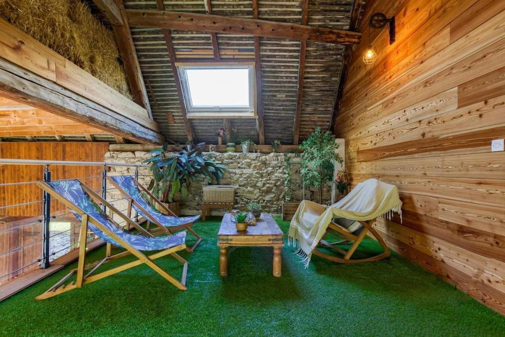 Gite De Charme : La Grange Au Lac Azur Treffort  Esterno foto