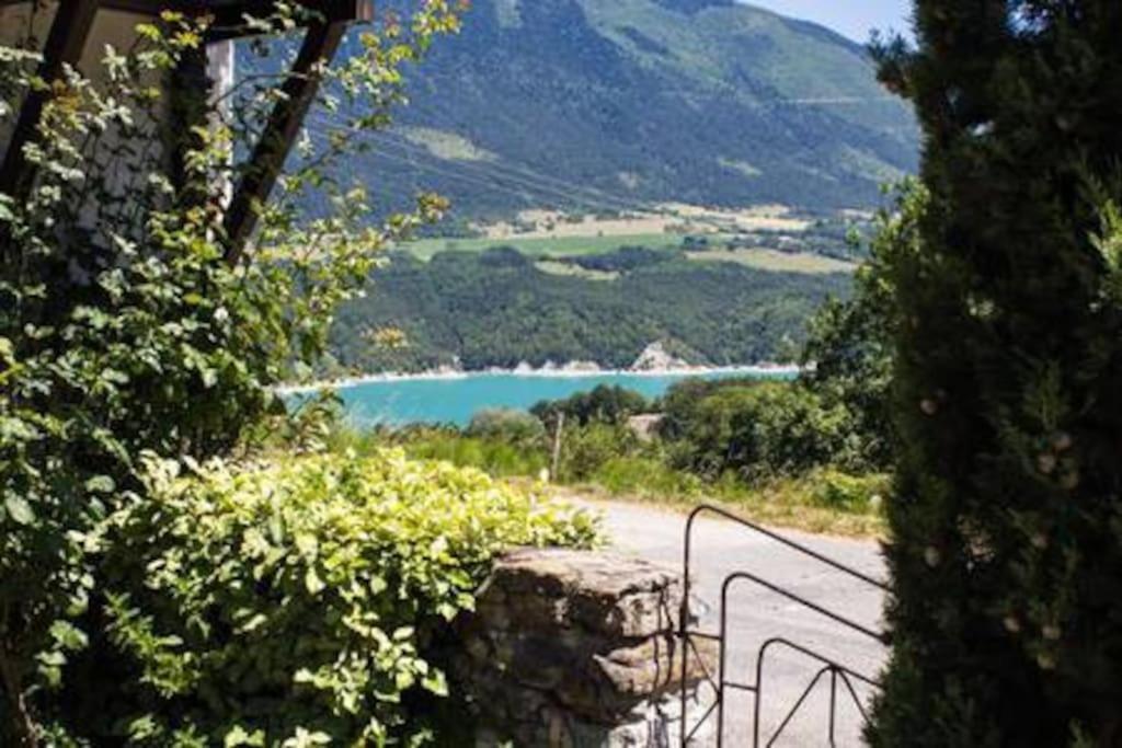 Gite De Charme : La Grange Au Lac Azur Treffort  Esterno foto