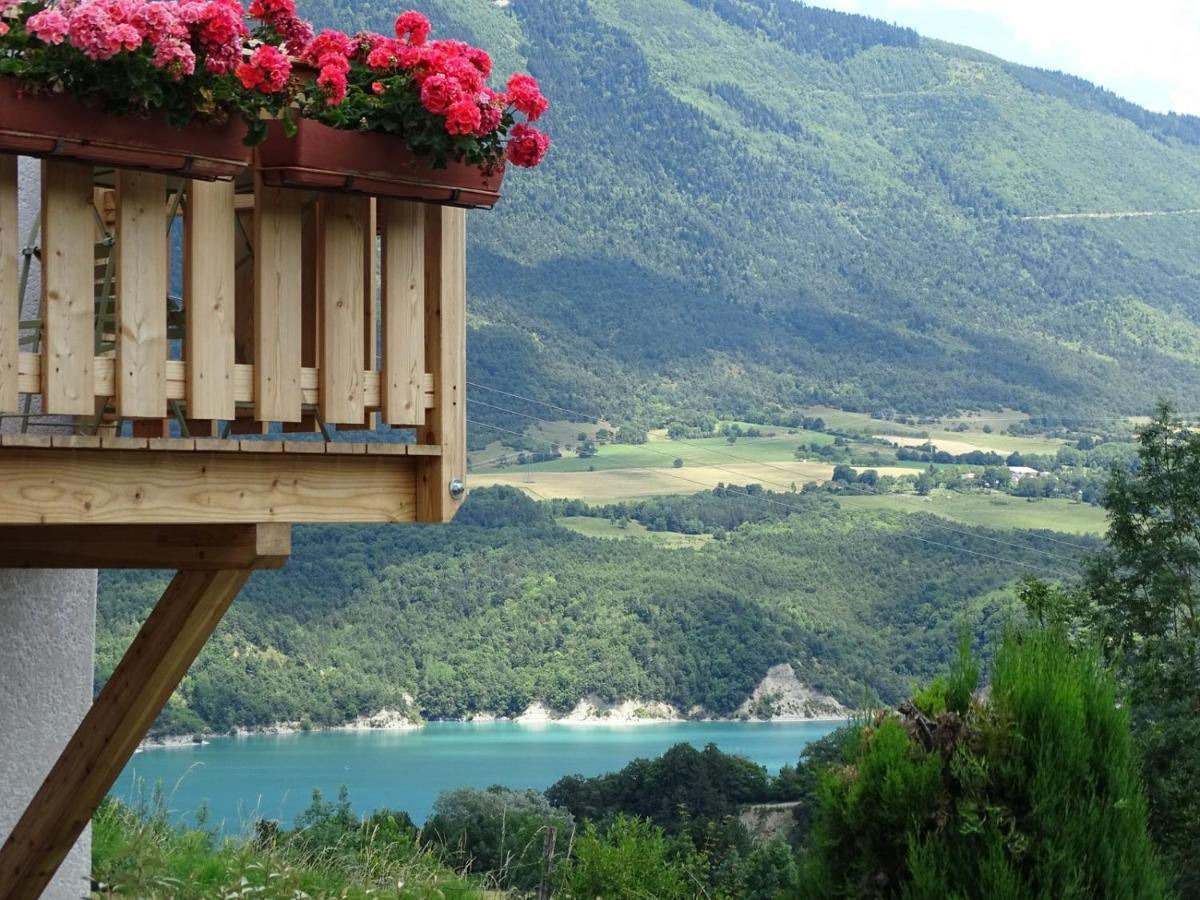 Gite De Charme : La Grange Au Lac Azur Treffort  Esterno foto
