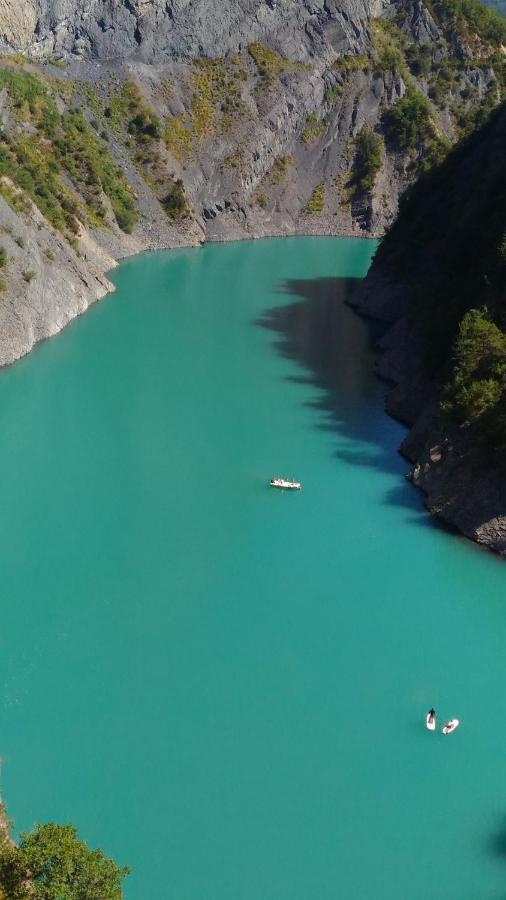 Gite De Charme : La Grange Au Lac Azur Treffort  Esterno foto
