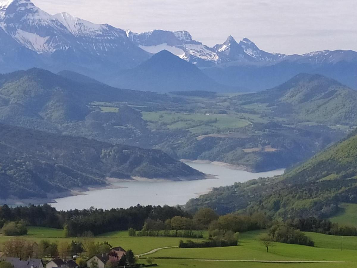 Gite De Charme : La Grange Au Lac Azur Treffort  Esterno foto